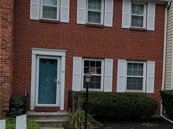 34 The Cmn, Lockport, NY 14094