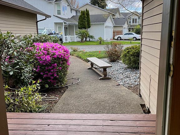 3rd image of 15520 NE 82nd Cir