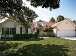 16212 Wilson Forest Ct, Chesterfield, MO 63005