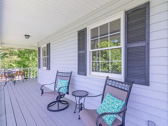 5th image of 26101 Beech Cir