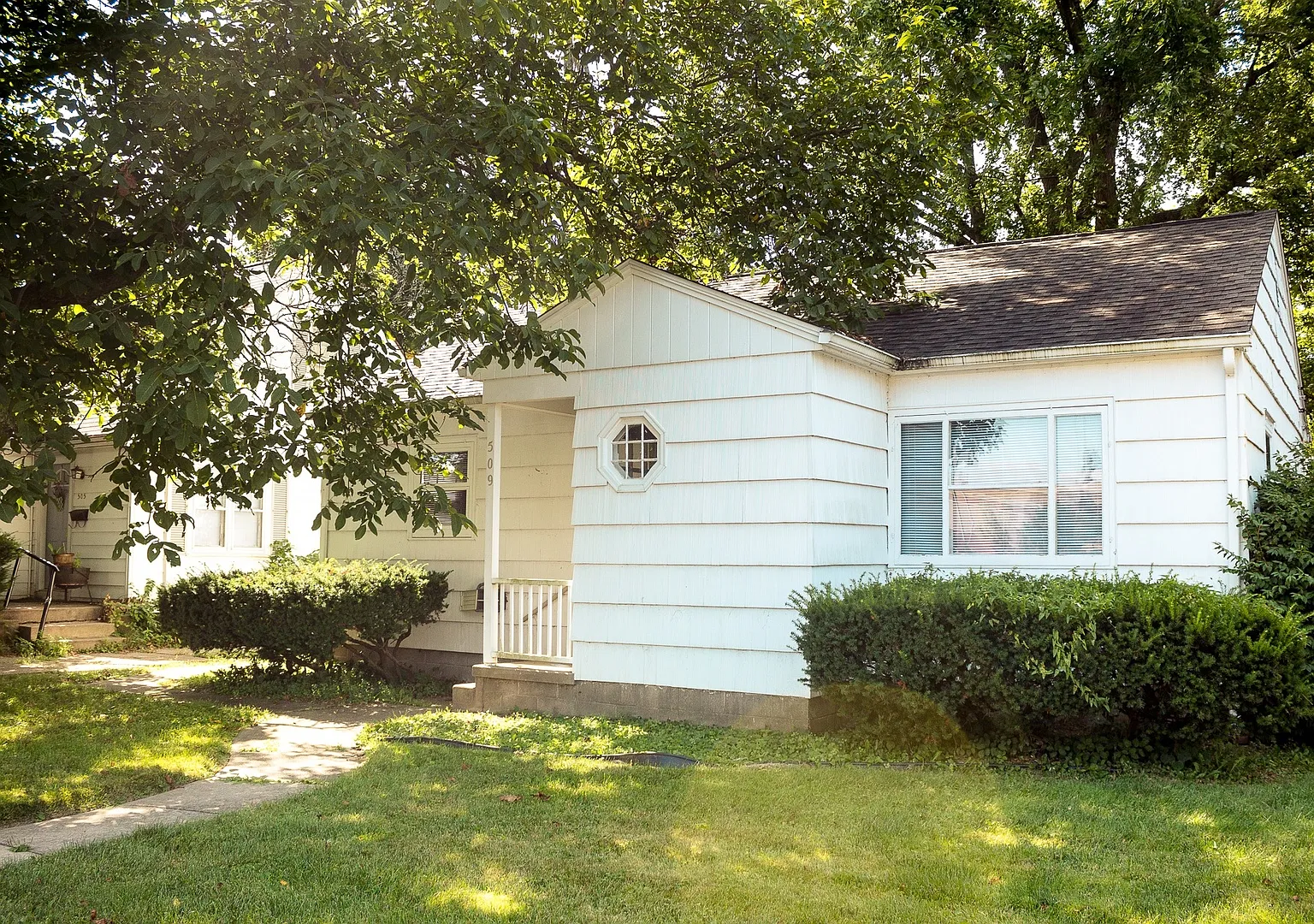 3 Bedroom 1 Bath Near Campus — Photo 1