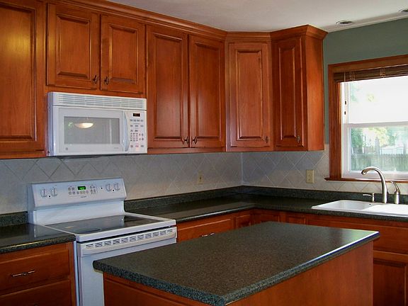5th image of 816 Baydon Ln