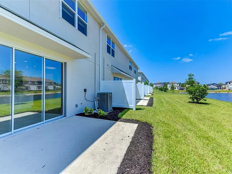 5744 Haven Ter — Photo 33