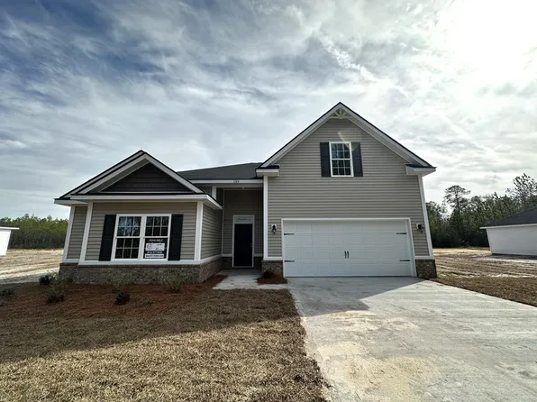 1384 SE Arnold Dr, Allenhurst, GA 31301