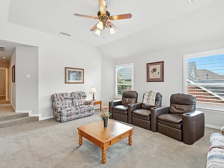 2303 Chapelwood Dr — Photo 24