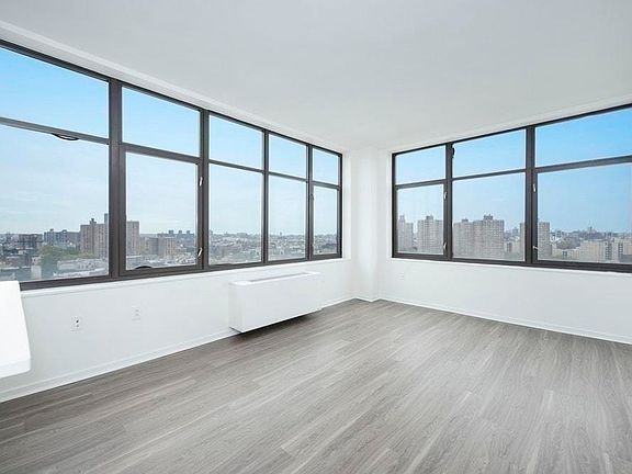 5th image of 424 Bedford Ave #14CC