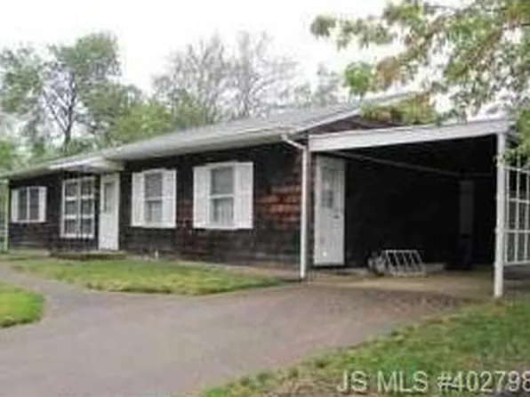 107 Compass Ave, Beachwood, NJ 08722