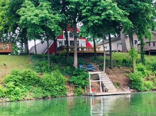 557 Lemon St, Petersburg, IL 62675