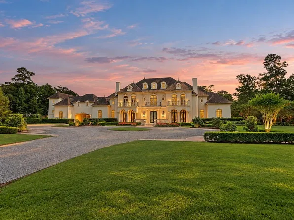 36 Saddlebrook Ct, Tomball, TX 77375