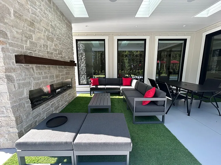 372 Moyne Dr — Photo 30
