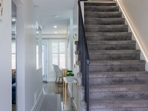 3rd image of 439 Bristol Cres