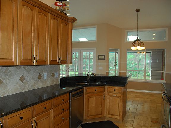 5th image of 834 Shriver Cir