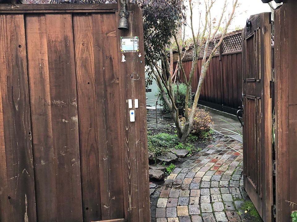 2nd image of 340 Clifton St
