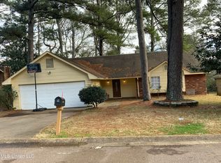 143 Waywood Dr, Jackson, MS 39212