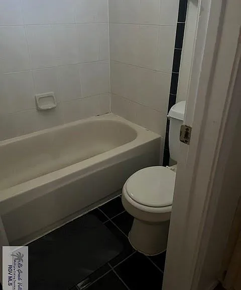 2714 E Mark Cir — Photo 7