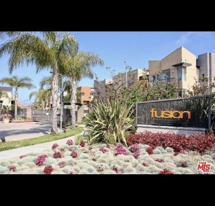 1st image of 5406 W 149th Pl Unit 11