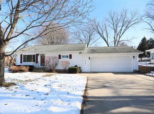 710 Jefferson Ave, Omro, WI 54963