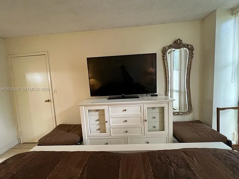 17021 N Bay Rd #103 — Photo 6