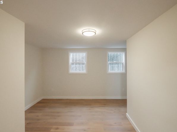 portland-oregon-176559619 picture