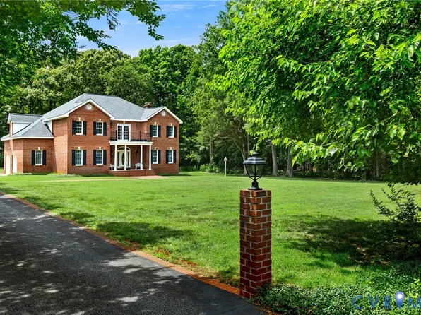 2620 Robious Crossing Dr, Midlothian, VA 23113