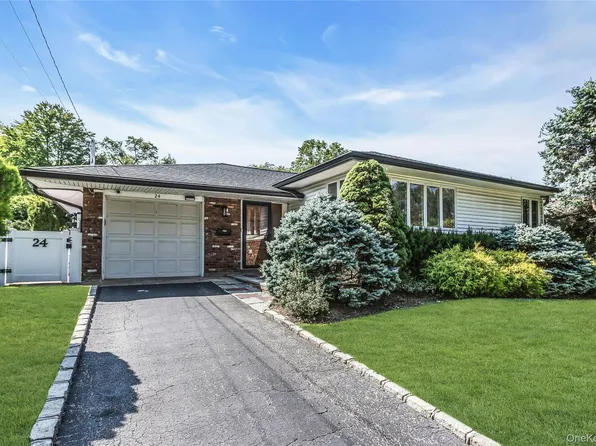 24 Lewis Lane, Port Washington, NY 11050