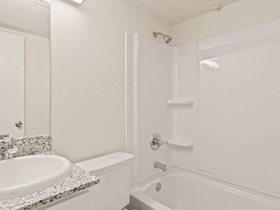 5th image of 2710 Jeffries St #281
