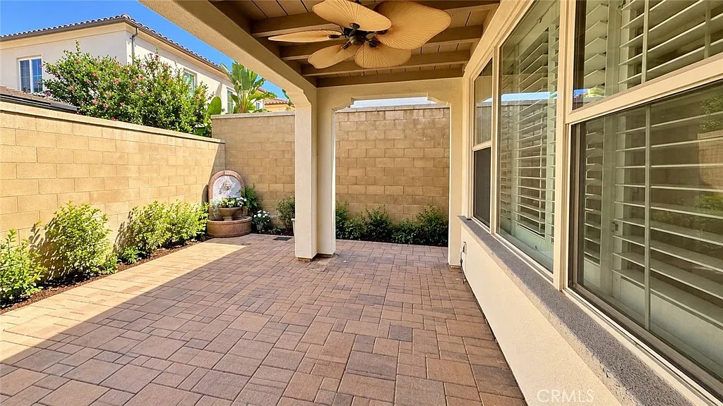 3 bed, 2.5 bath, 2060 sqft, $5,000 — Photo 3