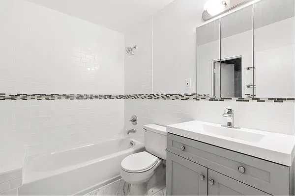 Rented by Douglas Elliman | media 17