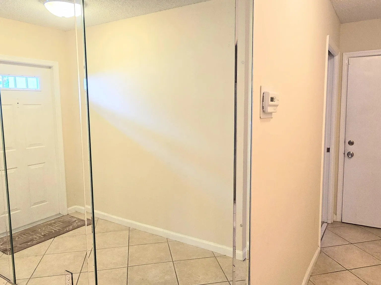 4 bed, 2.5 bath, 2006 sqft, $3,700 — Photo 3