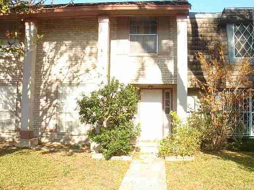 1st image of 7606 CASTLE GREEN DR #0