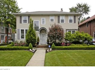 1057 Parkside Dr, Lakewood, OH