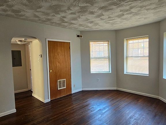2nd image of 5832-5840 Cabanne Ave #5832-2S