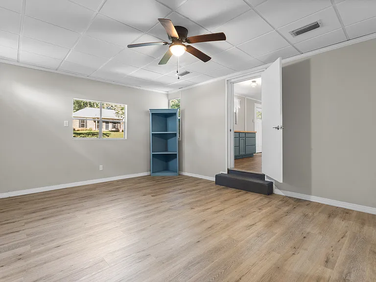 1005 Oakland Dr — Photo 9