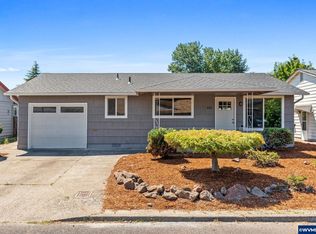 553 E Clackamas Cir, Woodburn, OR 97071