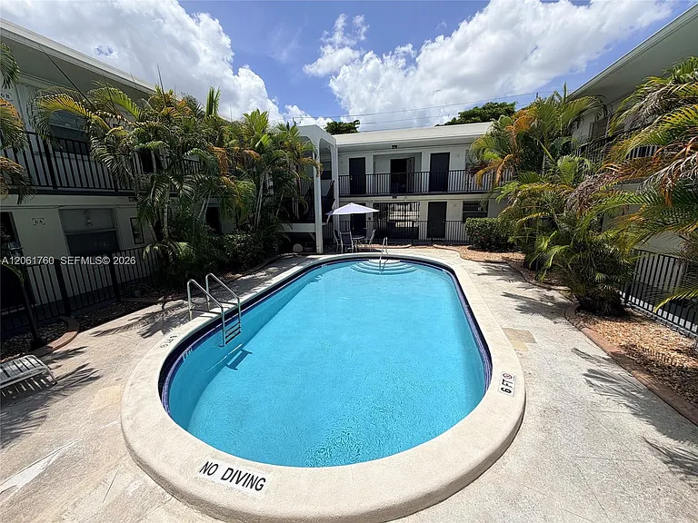 465 S Royal Poinciana Blvd #9B — Photo 1