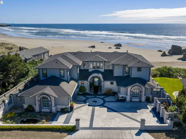 2488 Beach Loop Dr SW, Bandon, OR 97411