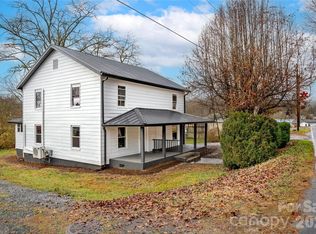 576 Pickens Hwy, Rosman, NC 28772