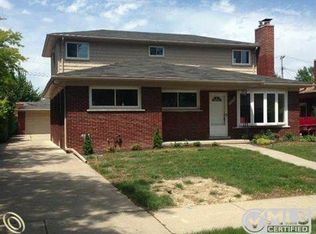 19925 Chalon St, Saint Clair Shores, MI 48080