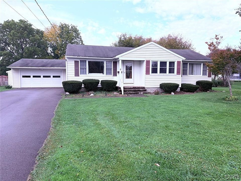 1st image of 6 Snyder Dr