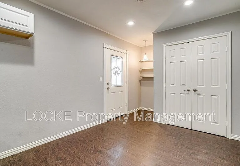 3024 8th Ave — Photo 19