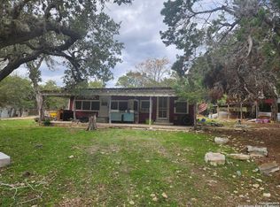 172 Sunny Ln, Lakehills, TX 78063