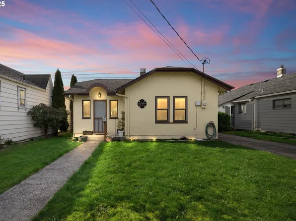 1006 Ivy Ave, Tillamook, OR 97141