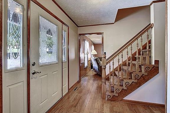 4th image of 502 Deerfield Cir