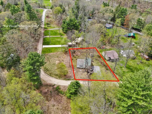 77 Pine Creek Village Rd, Gaines, PA 16921