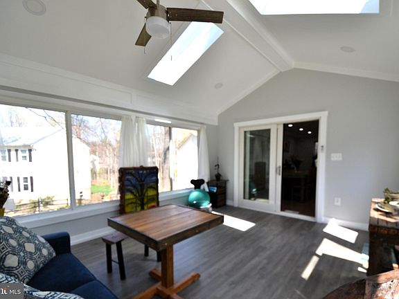 5th image of 5940 Burnside Landing Dr