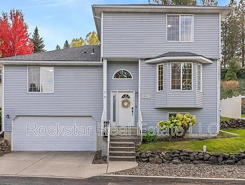607 W Persimmon Ln Photo 1