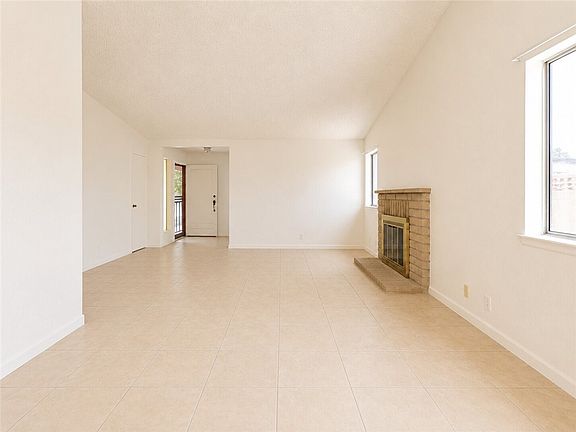 4th image of 2310 Edam St