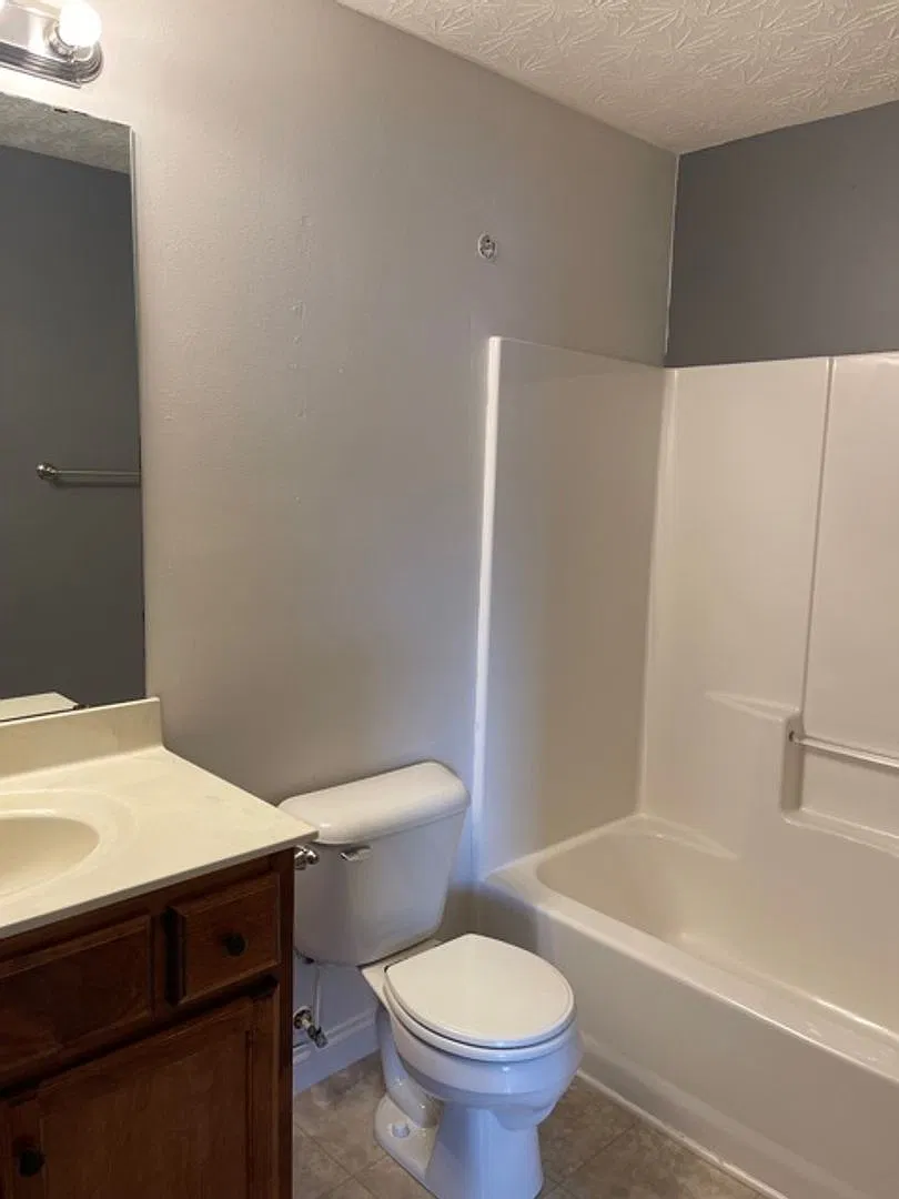 3 Bed/2 Bath Home with 2 Car Garage — Photo 4