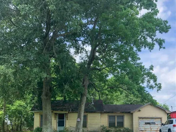 3515 Central Blvd, Nederland, TX 77627