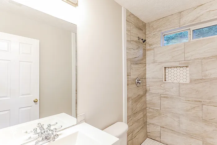 425 Misty Brook Ct — Photo 11